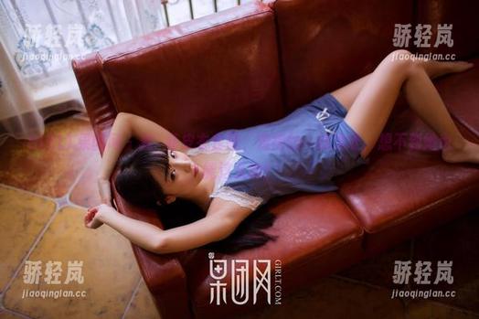 GIRLT果团网 - 龚玥菲皮衣套图，难得的一抹果敢，想不到她也能这么帅！