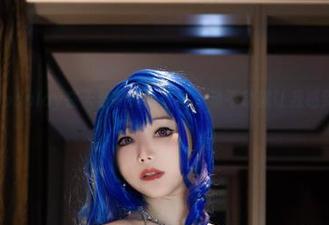Kitkat Cosplay在天台的高清套图，动不动就让我感到小嫉妒了…