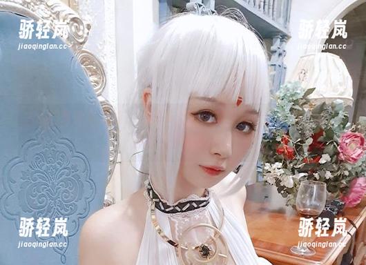 PAKI草莓酱全集：花园兔女郎的疯狂冒险！有点俏皮，但混着绿意的可爱