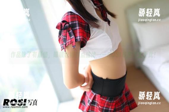 作品除了有颜值，眼镜也得有点情绪——ROSI私拍不止于此！