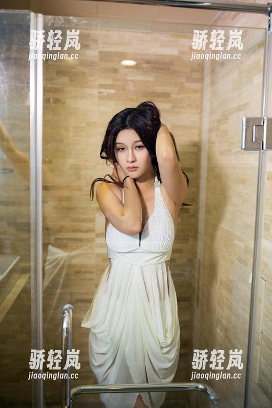 TuiGirl推女郎 - 这作品里于大小姐的裸足，不知为何就让我想起了那个夏天的午后，慵懒又自在。
