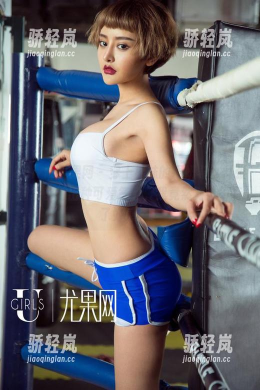 UGirls尤果网 - 穿上棉袜的周妍希，整张图集都透出种可爱气息，我竟然对袜子有了好感……