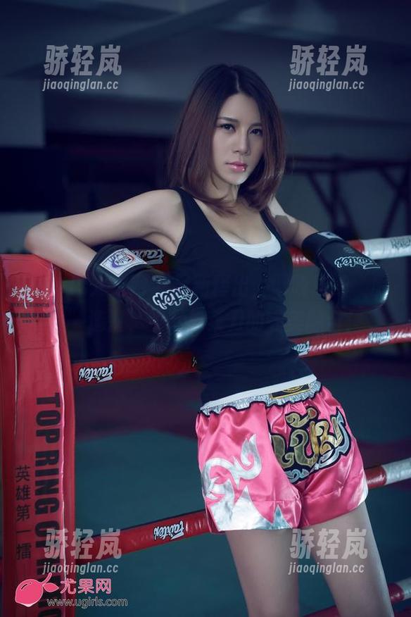 UGirls尤果网-谭晓彤 UGirls尤果网 - 最新释出,谭晓彤的“厨娘”造型,妆容与菜刀的完美融合!