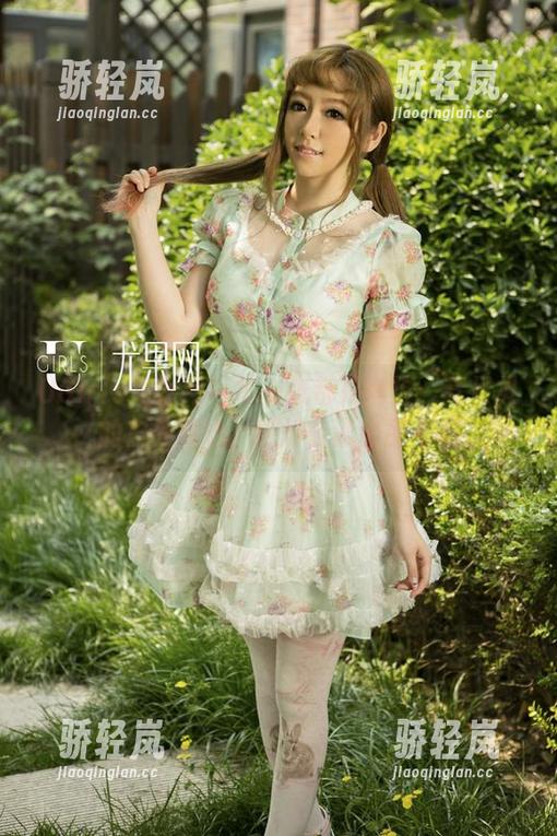 UGirls尤果网 - 每一张都是考验：齐贝贝的户外精选，挑灯夜读出品不易