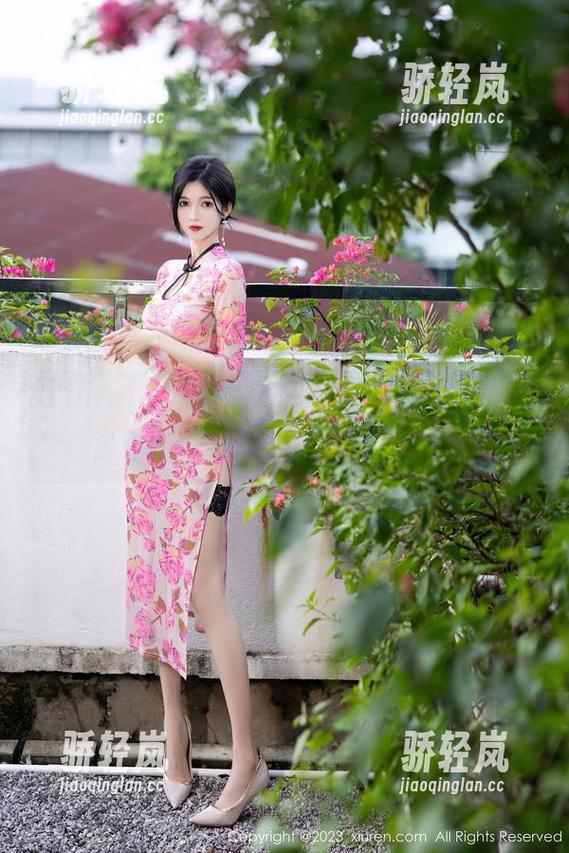 Xiuren秀人网-Elise谭晓彤 Xiuren秀人网 - 噢,Elise谭晓彤的天台体验,高清写真心情也特别好