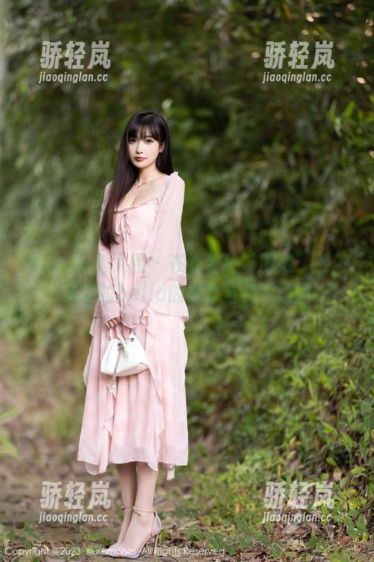Xiuren秀人网 - 在线催生“厨娘”颜：余贝拉bella的美食与美丽原图