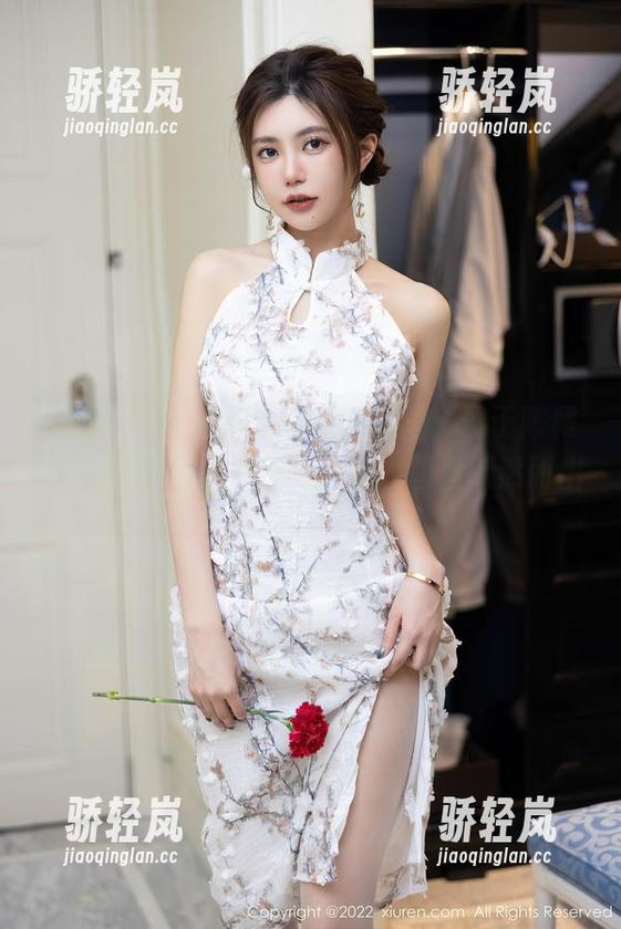 Xiuren秀人网-陈雅漫VICKY Xiuren秀人网 - 这组写真里,属于陈雅漫VICKY的天使气息,在原图里跃然而出。