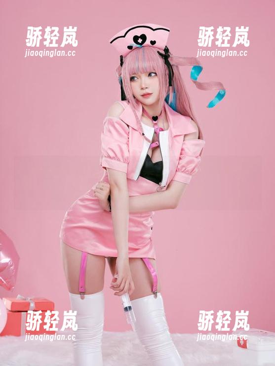 在ZinieQ的海边作品集里，资源不多不少，正好能拨动心弦的那种。