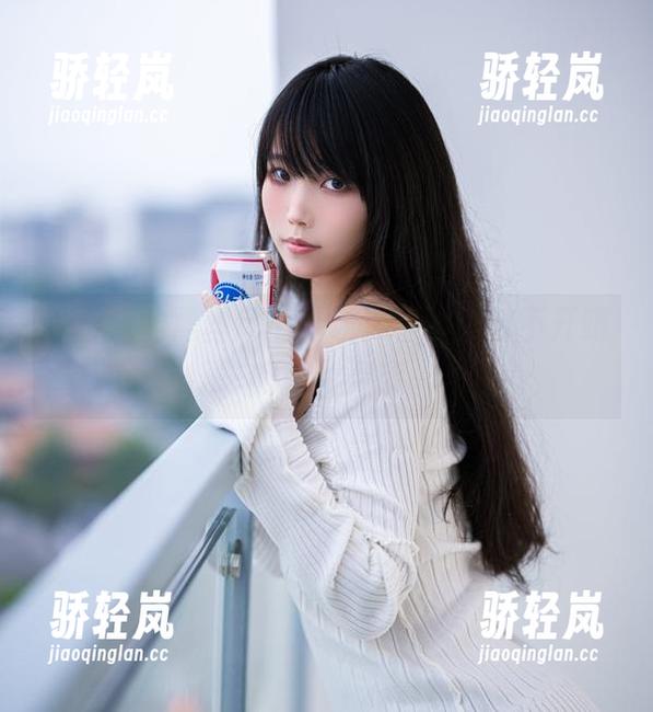 一智智 一智智的黑丝风情,让人不禁想挪不开眼的图片资源