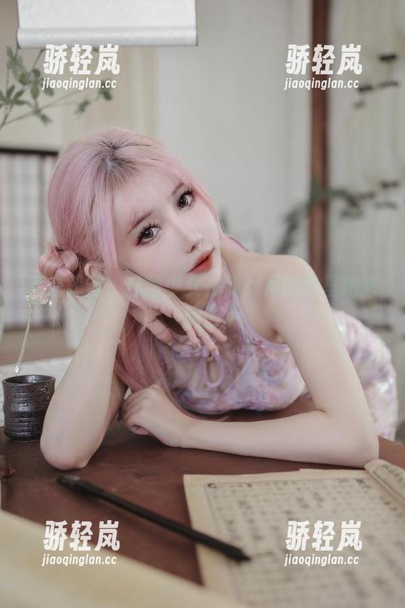 高清躁动：白猫少女在仙女月的梦里跑来跑去