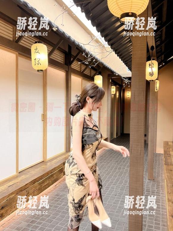 微密圈 - 刷一下黑裙红丝，周妍希的全套内购图片完全不藏私！