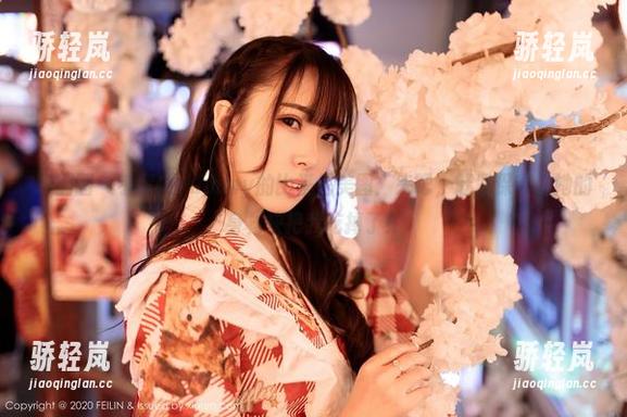 嗲囡囡-小蛮妖Yummy 嗲囡囡 - 小蛮妖Yummy的比基尼美图:来吧,赶紧保存,她的身材快把我吃掉了!