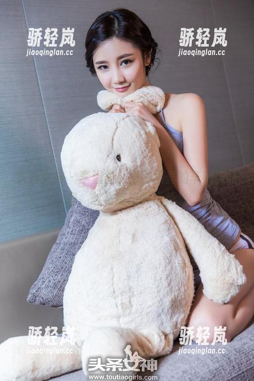 头条女神 - 李温柔，婚纱照里的辛辣调味料，越看越想聊点什么