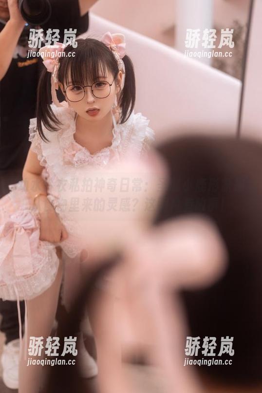 幼水铃衣私拍神奇日常：圣诞小鹿形象是从食物里来的灵感？这图片有故事！
