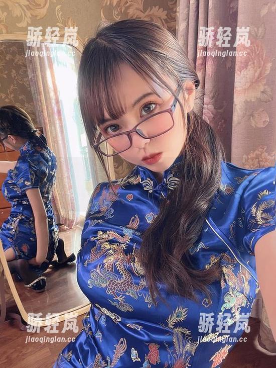 张思允 微密圈 - 图包透露出一丝不寻常,张思允的礼服黑丝,哦,这是什么神仙操作?