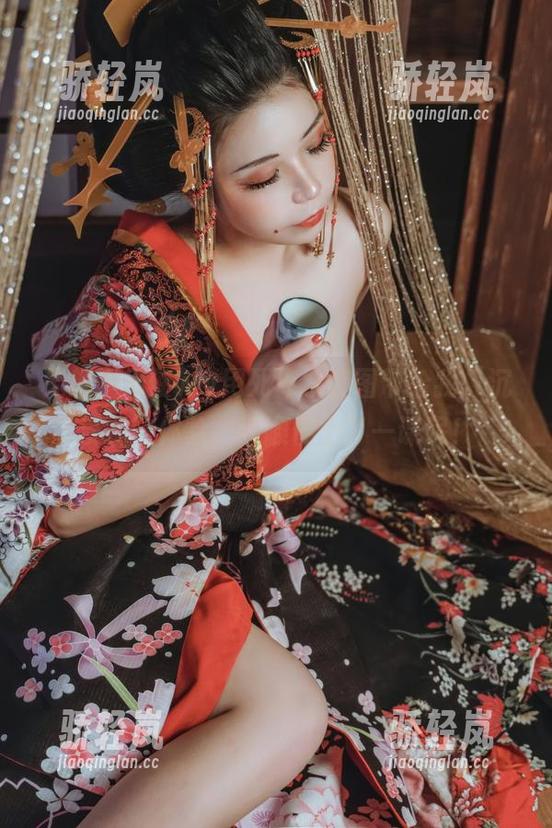 无颜小天使wy 无颜小天使wy用死库水套图带给我“沉浸式”体验,还顺便上了一课呢!