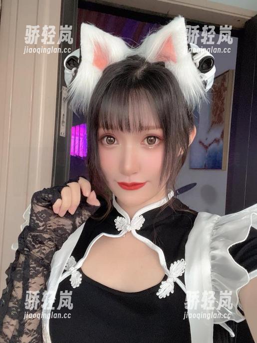 图册里是木之本果的白裙原图，这样的美好真是有点儿奢侈