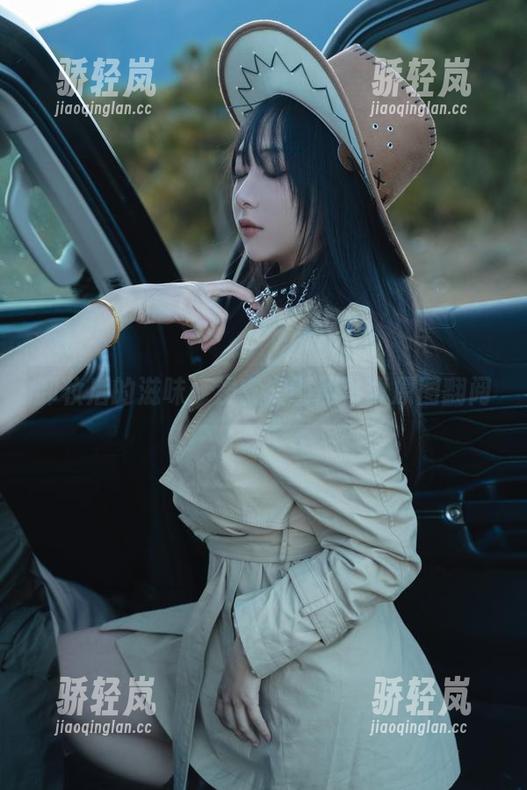 卸妆后的滋味：浅安安制服写真原图翻阅
