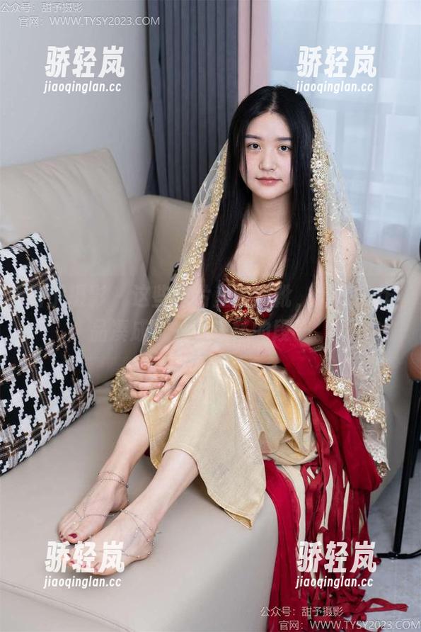 甜予摄影 - 这些图片里的短靴，齐齐的作品凑成了一个奇怪的段子。