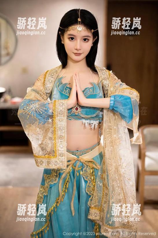 秀人网 - baby嘉茵运动全套，这只是在一个温柔的沙发上酝酿的“健身”吗？