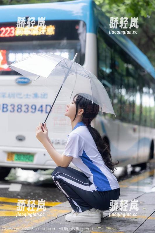 秀人网 - 丝袜合集：大美妞儿，高清镜头下的轻盈舞动。
