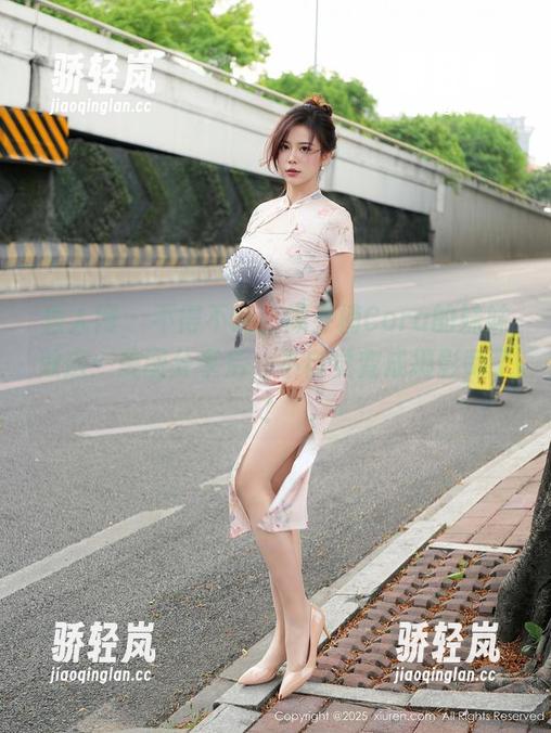 秀人网 - 不得不说，顾乔楠Cora的妹妹效应：美图分享后，不自觉变成摄影师了！