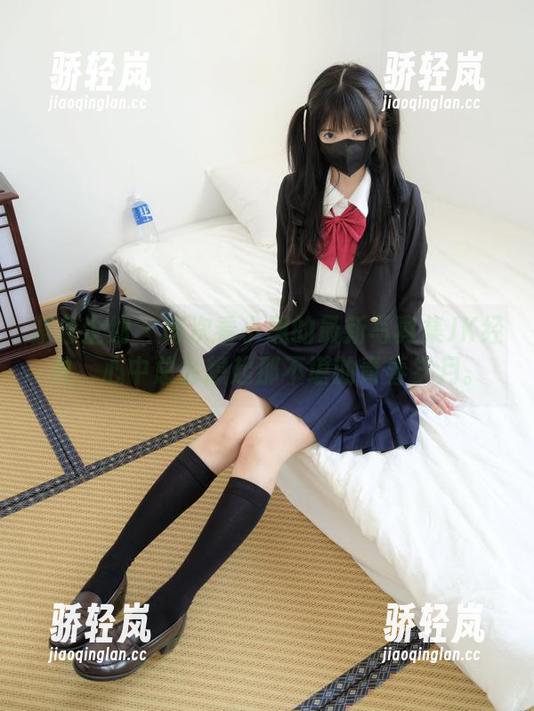 紧急企划-小恩 紧急企划 - 每次看小恩的最新写真集JK经典,心中总会想起那不堪的青春岁月。
