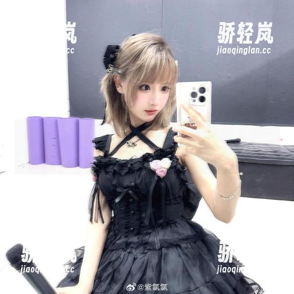 紫氯氯的禁闭者伊格尼：光影中的低语–全套原图慢慢看