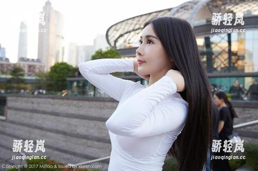 蜜桃社 - 初月最新作品集：女孩，一个单纯但又疯狂的角色！