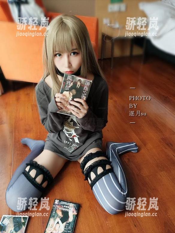 逐月Su 定制的逐月Su白衬衫:一件衬衫,能让你白得不禁意。