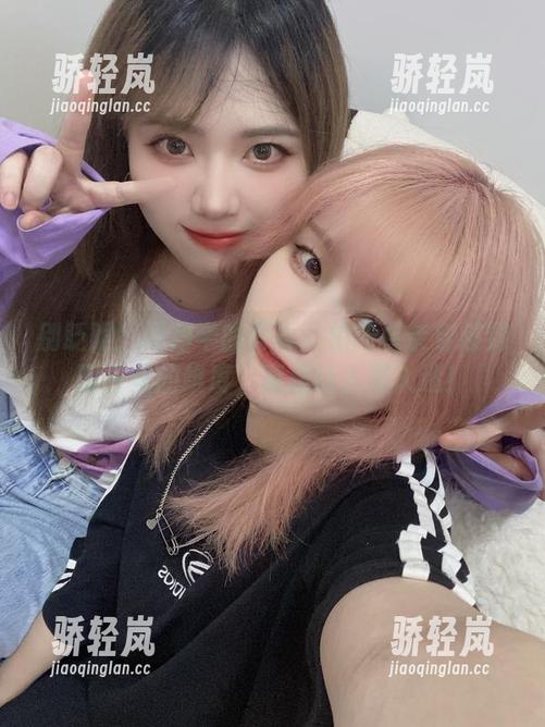 别眨眼！闪月半的写真：柏崎星奈穿越到图片里的维度，真是让人晕入迷！