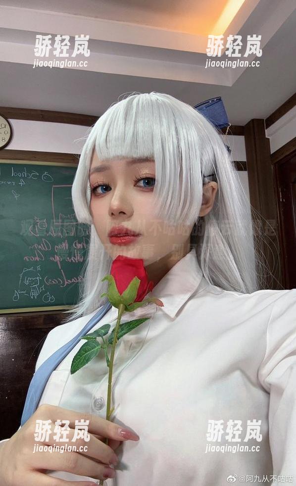 阿九从不咕咕 观看原图时,阿九从不咕咕的停云就像是慢慢展开的故事,别具深意。